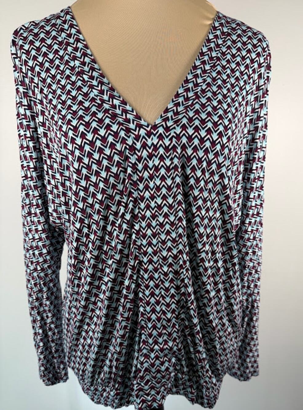 Lascana Womens V-Neck Long Sleeve Top 8/10 Burgundy Aqua Navy Chevron Print